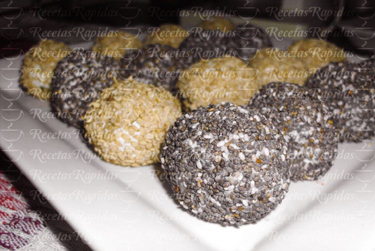 Trufas de Queso Crema y Roquefort