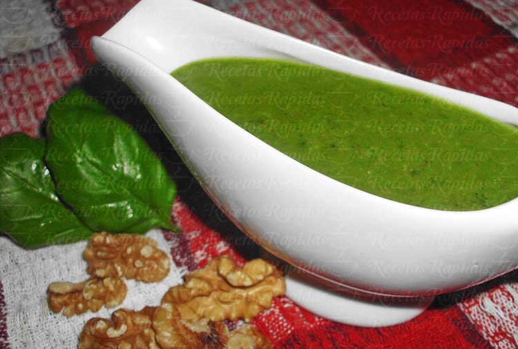 Cómo hacer pesto de albahaca y nuez